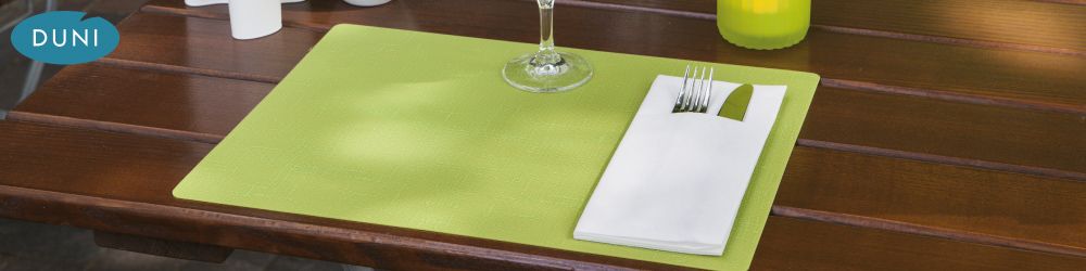 Duni Sacchetto® Tissue - Hygienic and convenient napkin pockets. A fast and easy solution for limiting the handling of both cutlery and napkins. Prepare in advance for quick table setting during peak hours. Great solution both for in- and outdoors. Available in a wide range of tone on tone colours. Supplied with a pre-inserted 33×33cm 2-ply compostable tissue napkin.