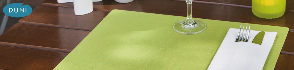 Duni Silicone Placemat - Duni Silicone Placemat - Perfect for the unreliable British weather, our silicone placemats can be used indoors AND outdoors so, you can make the most of your outdoor terrace. Durable and easy to clean, the versatile placemat can be wiped down and reused.
