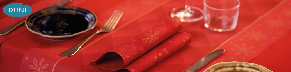 Duni Rhombus Bordeaux - Duni Rhombus Bordeaux design from Duni. Christmas napkins, slipcovers, tablecovers, tete-a-tete rolls and placemats and banquet rolls from Duni.