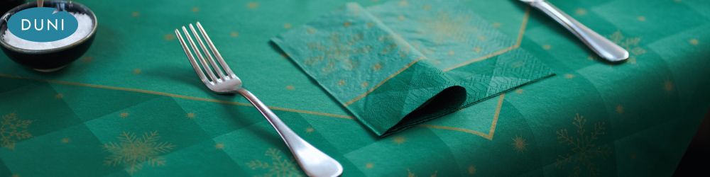 Duni Rhombus Green - Duni Rhombus Green design from Duni. Christmas napkins, slipcovers, tablecovers, tete-a-tete rolls and placemats and banquet rolls from Duni.