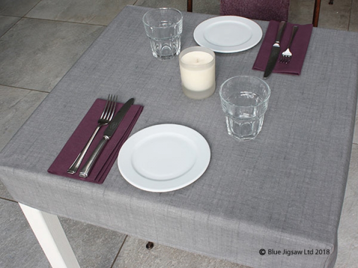 Table Linen Solution for Restaurant Tables