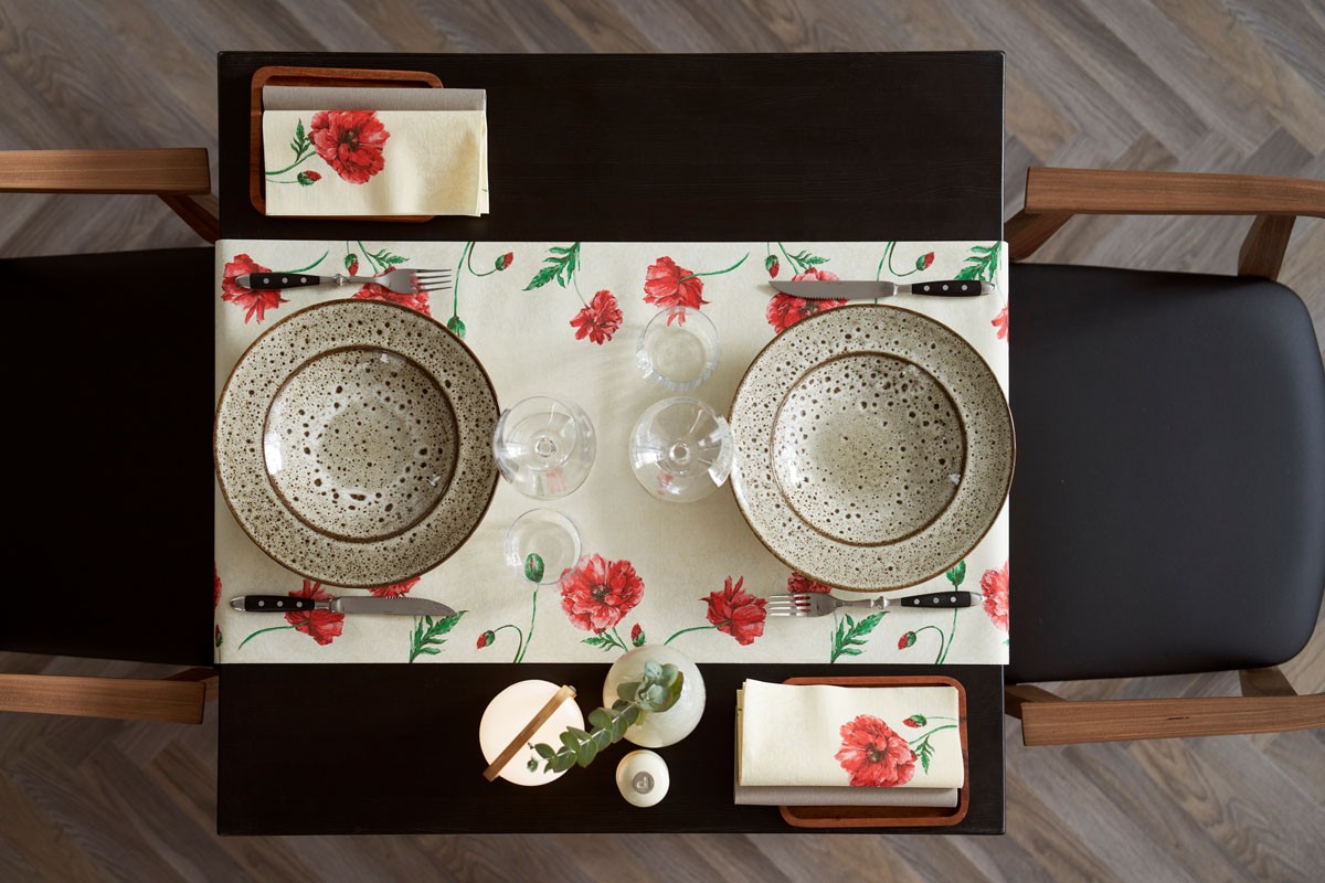 Monique design shown in Tete-a-tete product