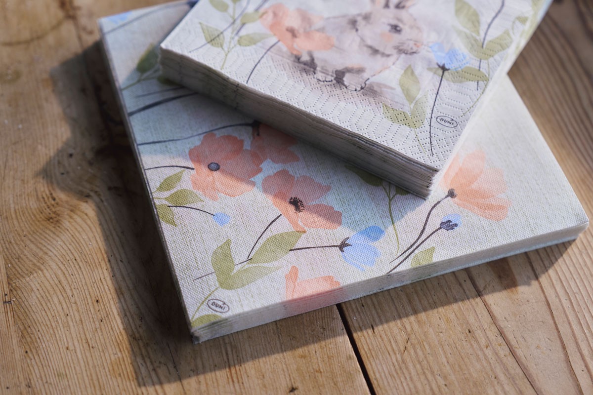 Duni Bunny Bloom design napkins