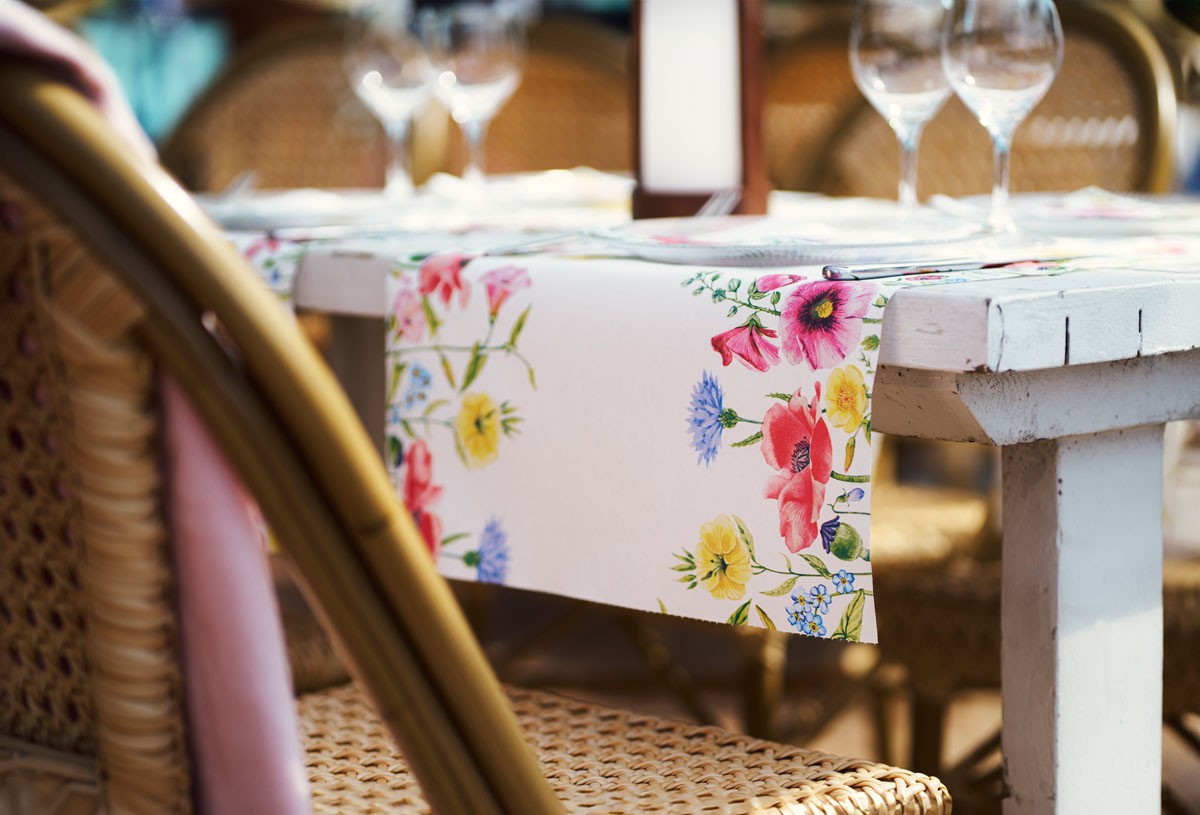 Flowy Meadow design in Tete-a-tete