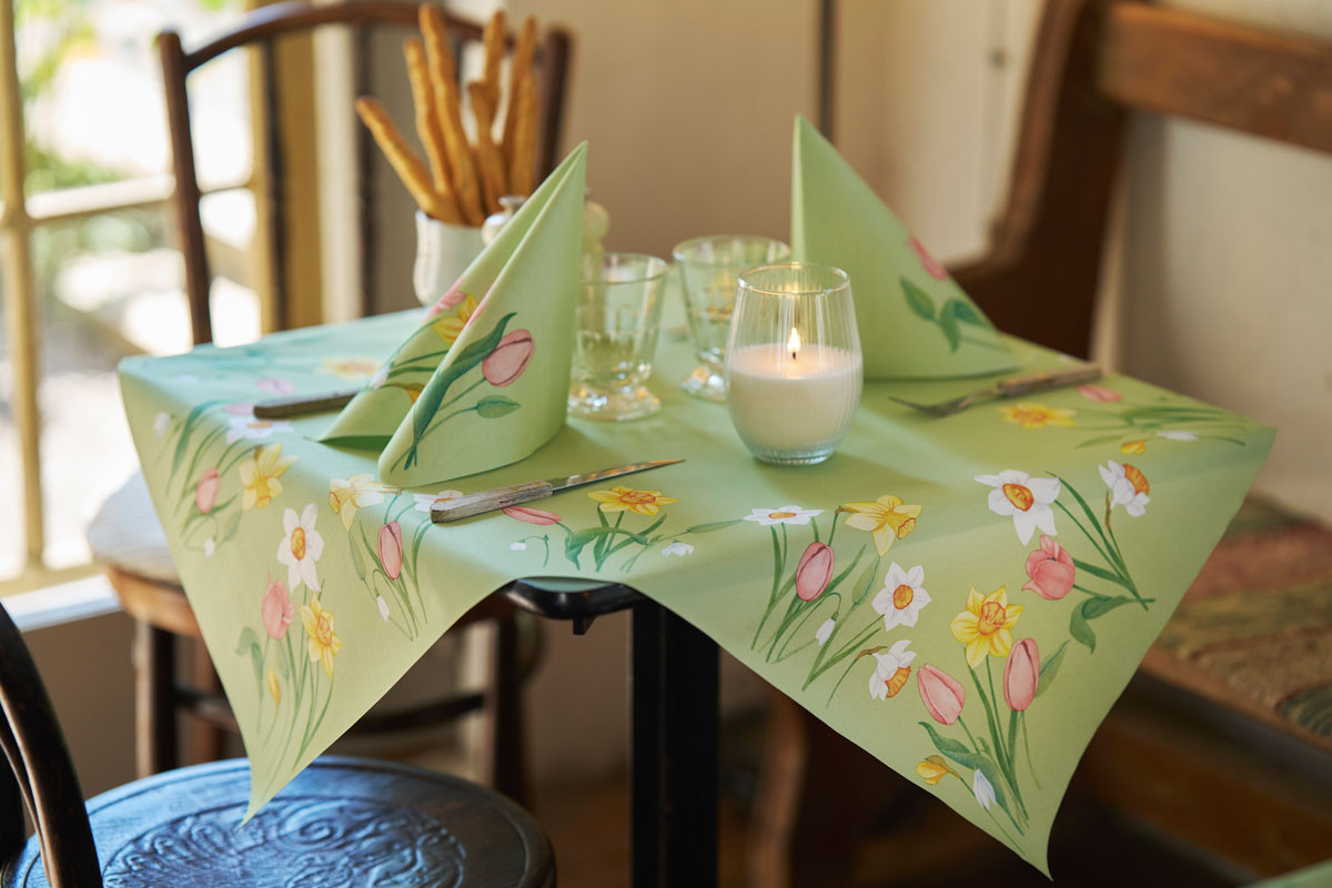 Spring Melody Dunisilk&reg; Slipcover 84cm x 84cm