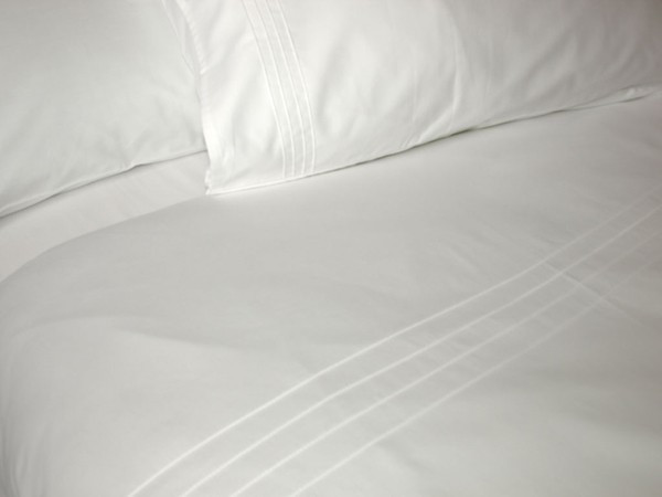 Ivory Cotton Sateen Duvet Cover, Pintuck 4, 400 Thread Count