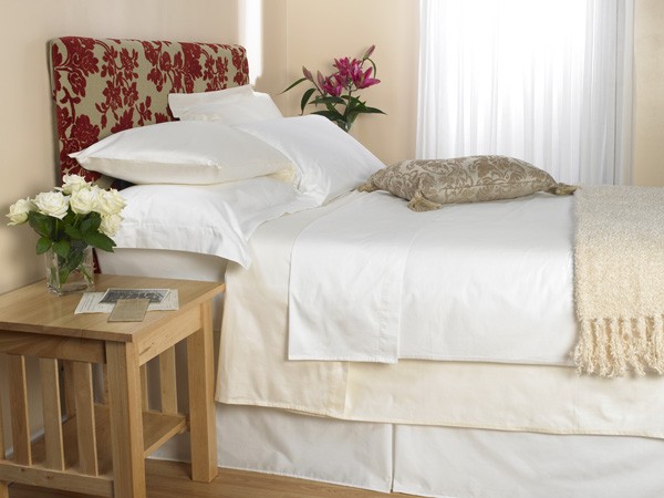 White Cotton Percale Flat Sheet, 200 Thread Count