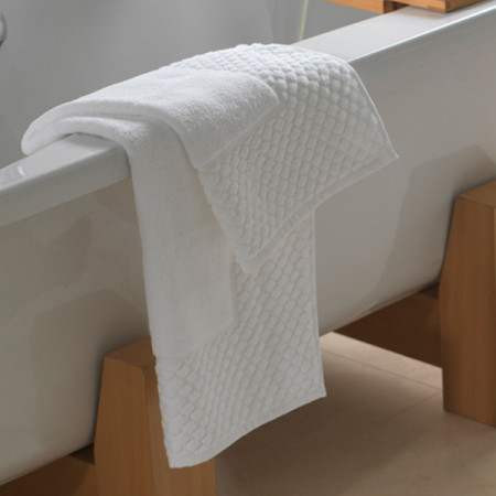 850 GSM Diamond Weave Bath Mat, White
